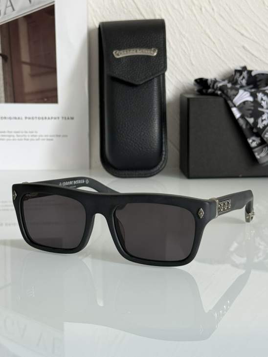 Picture of Chrome Hearts Sunglasses _SKUfw73375256fw